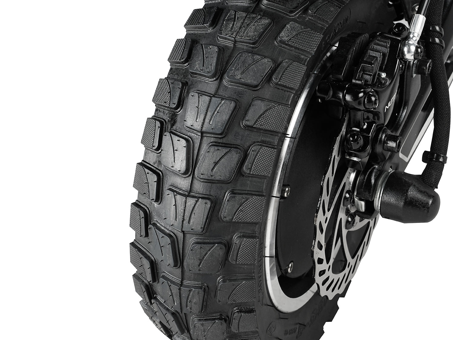 Hiley Tiger 10 GTR electric scooter - Close-up of air-filled front tire for shock absorption